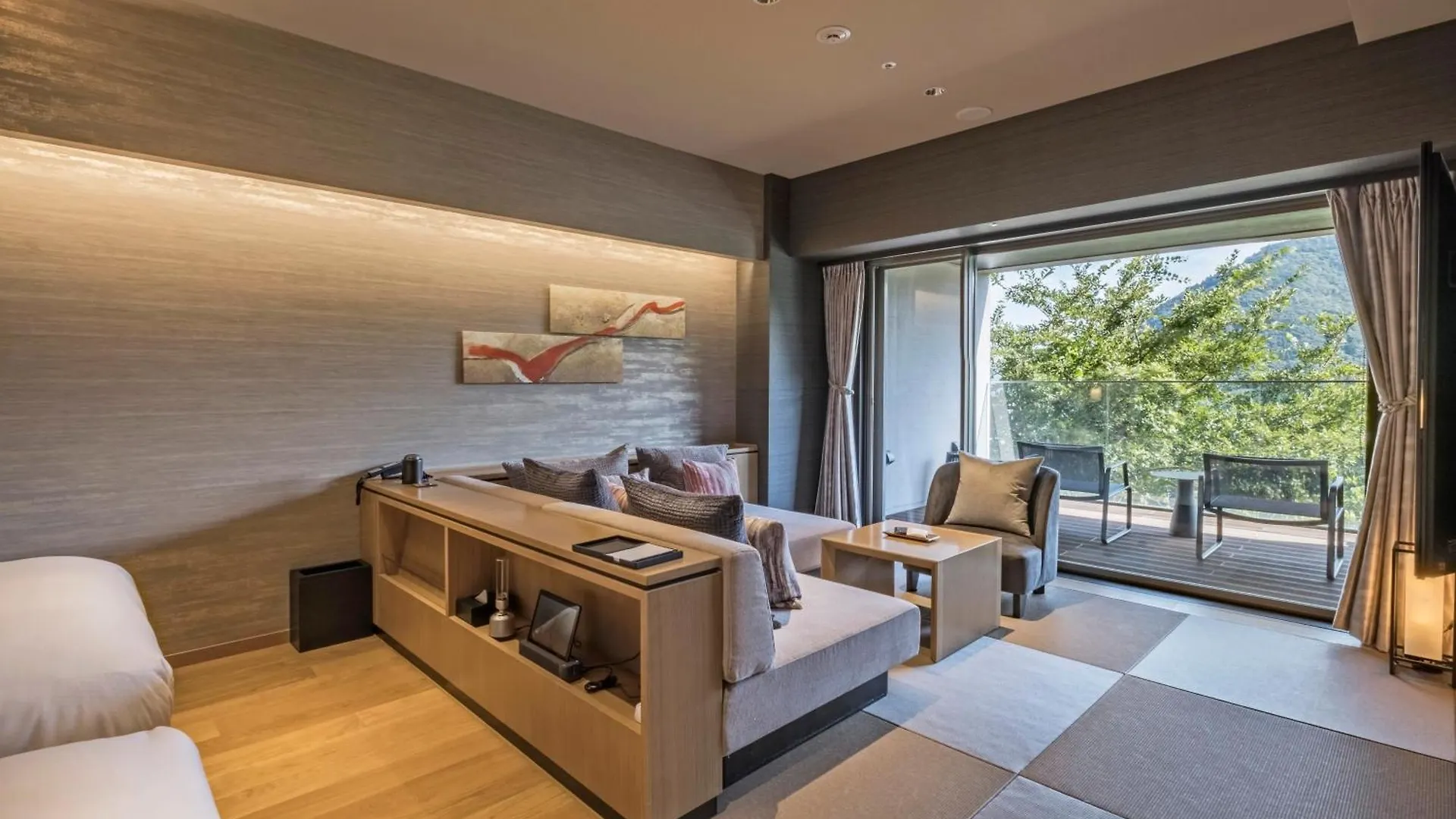 Hotel Hakone Gora Karaku 5*,