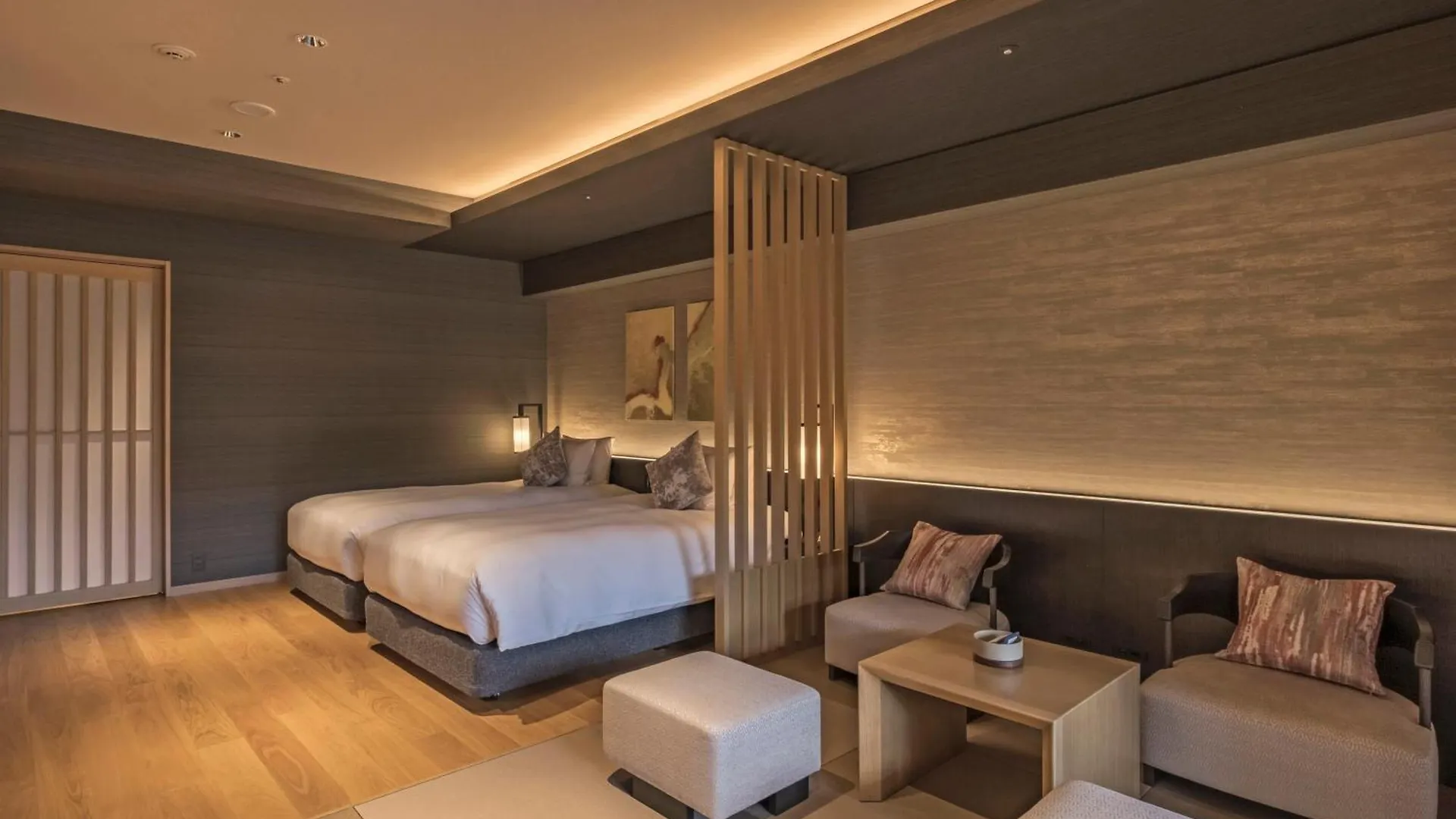 Hotel Hakone Gora Karaku 5*,