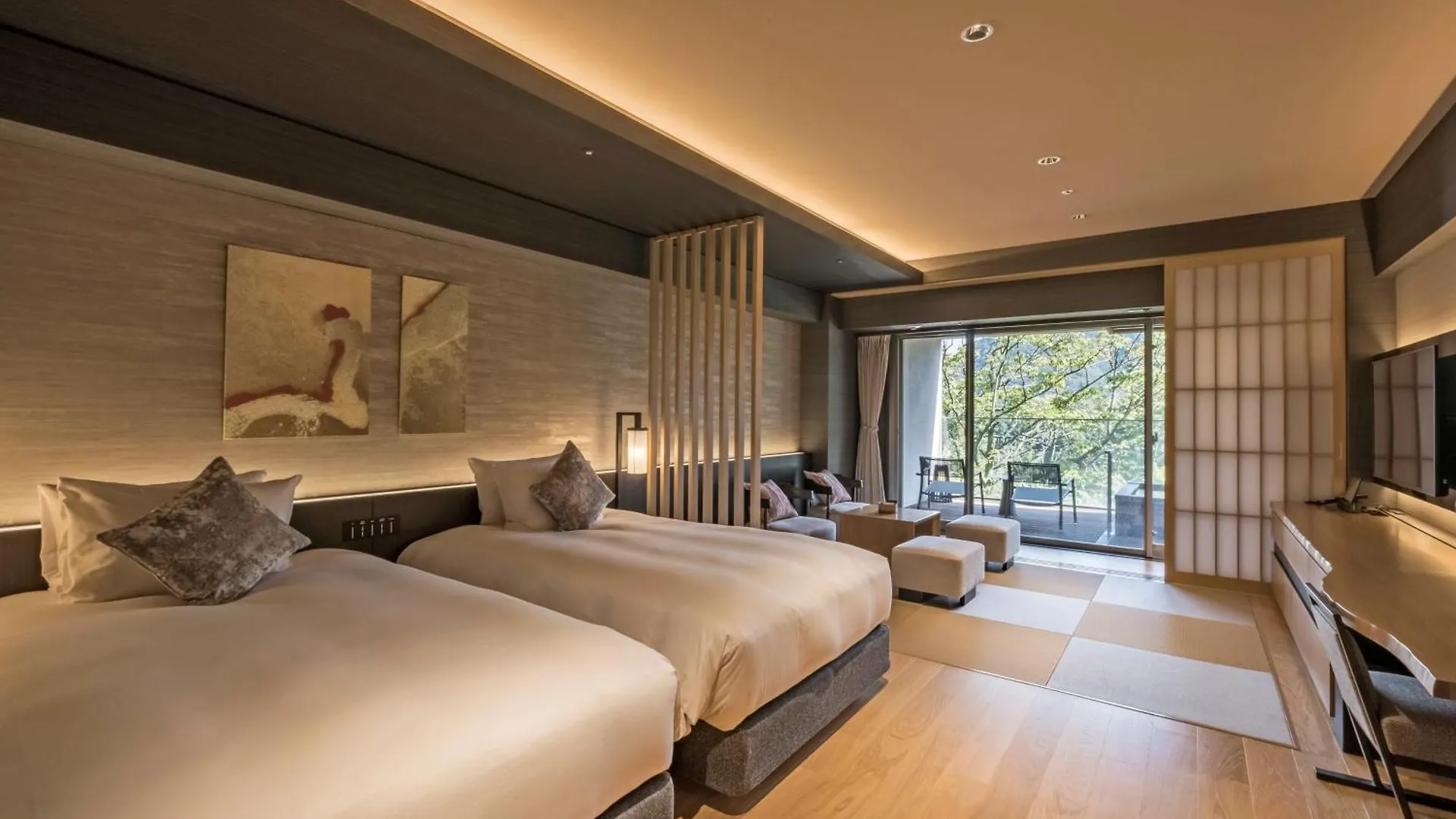 Ryokan Hotel Hakone Gora Karaku
