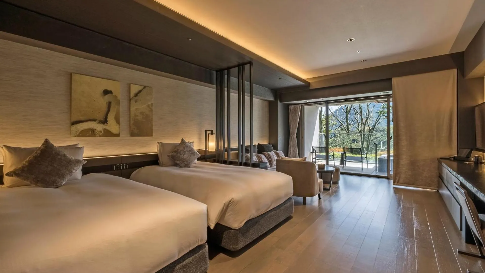 Hotel Hakone Gora Karaku 5*,  Japón